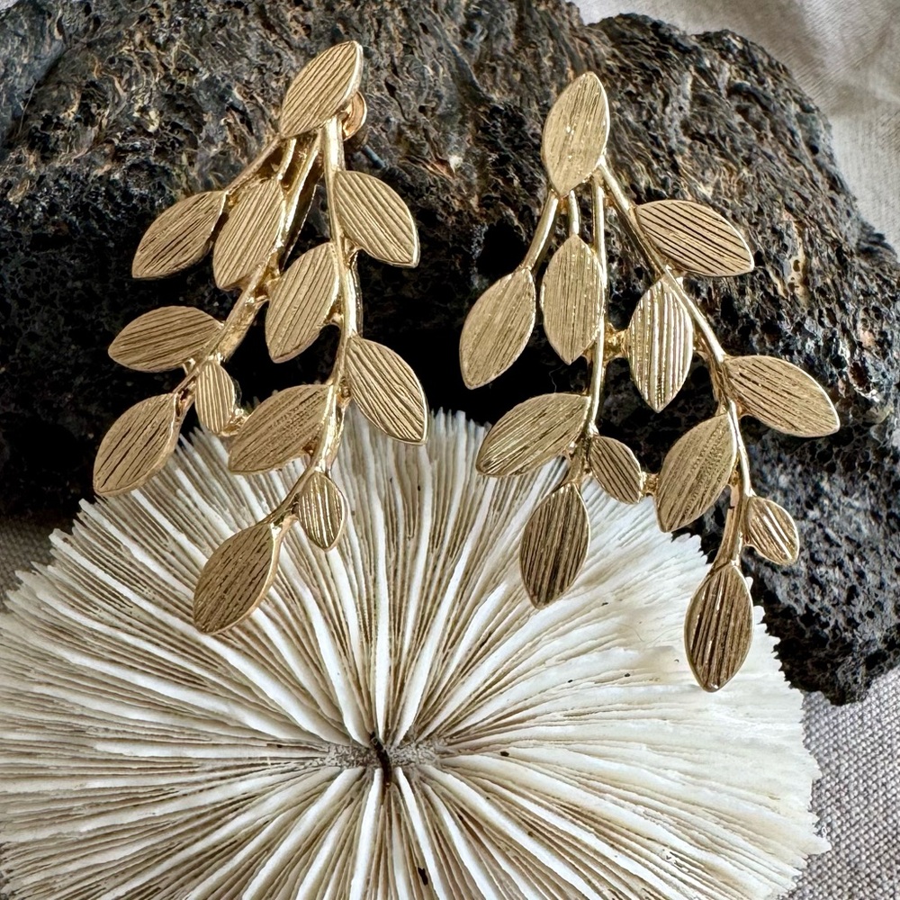 Gold Leaf Statement Earrings NWOT – Nature Inspired Dangle Jewelry